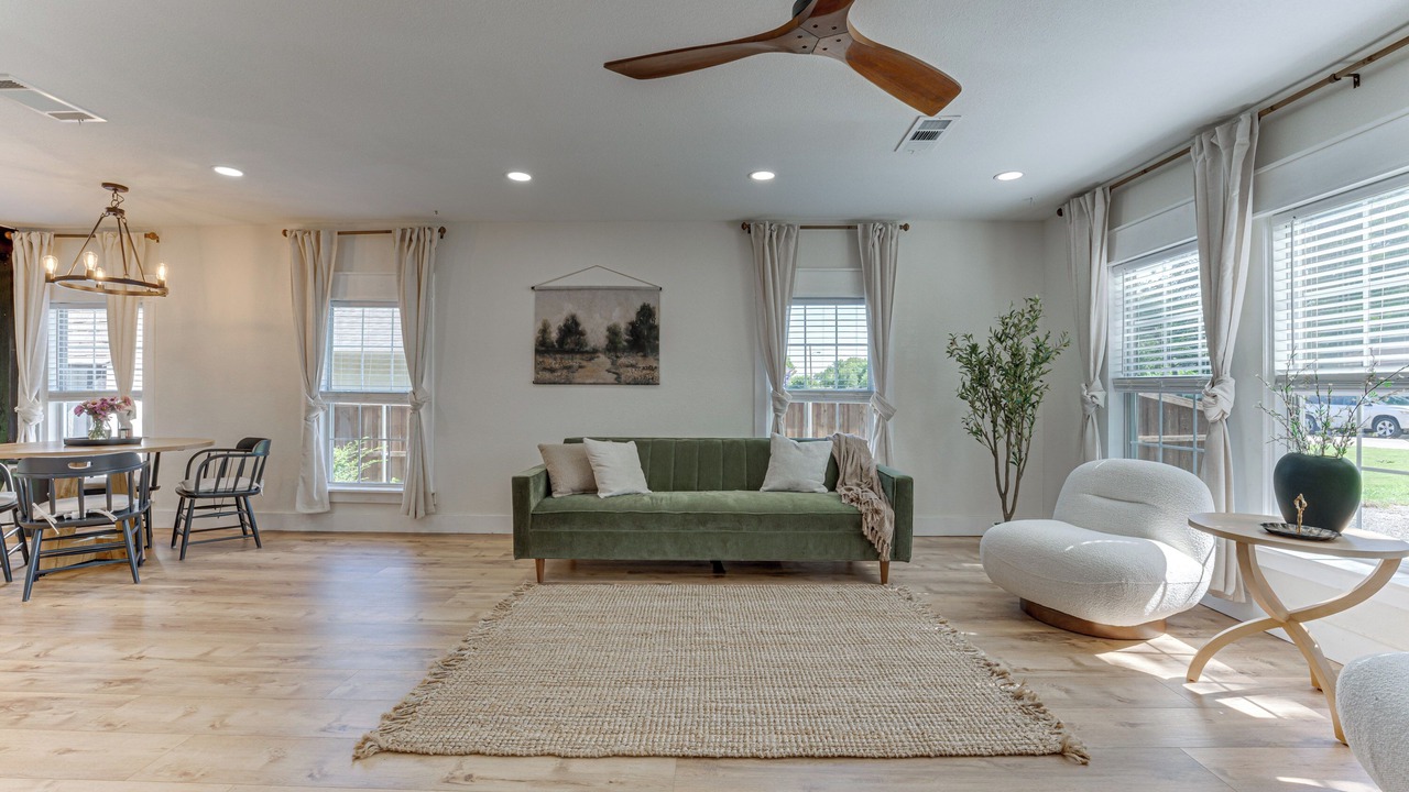 Photo of Livingroom in Midlothian