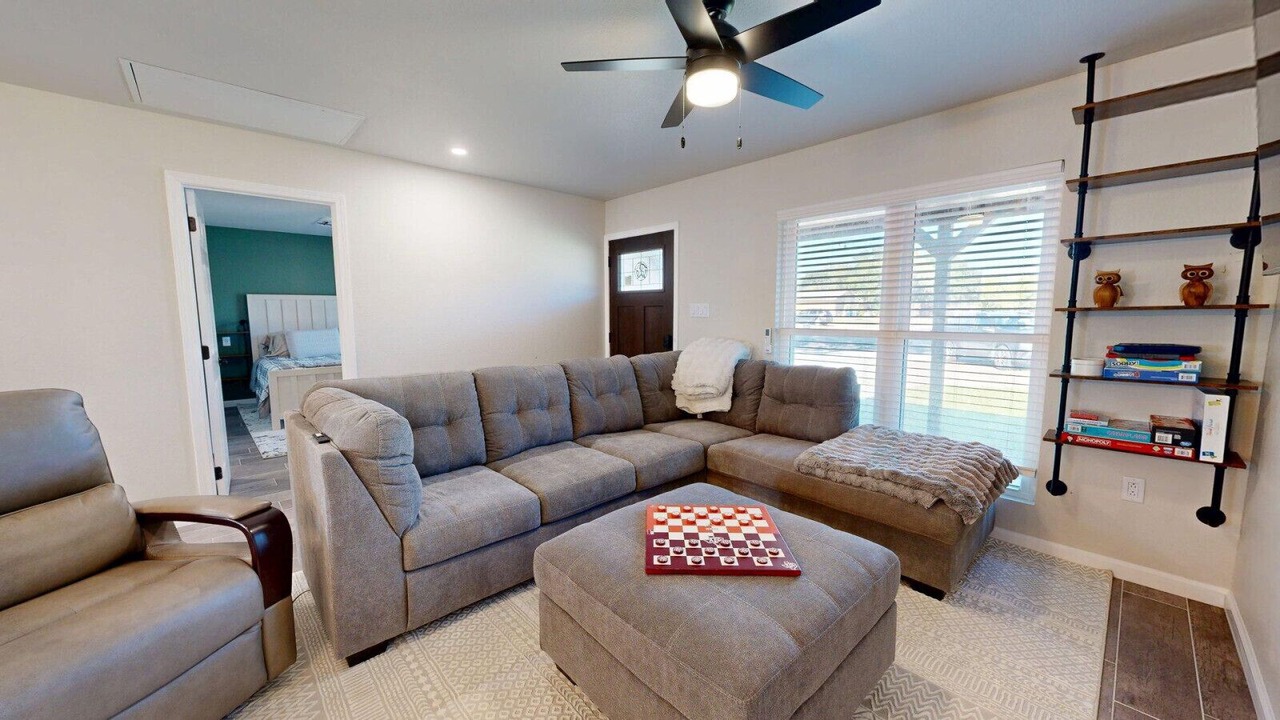 Photo of Livingroom in College Station