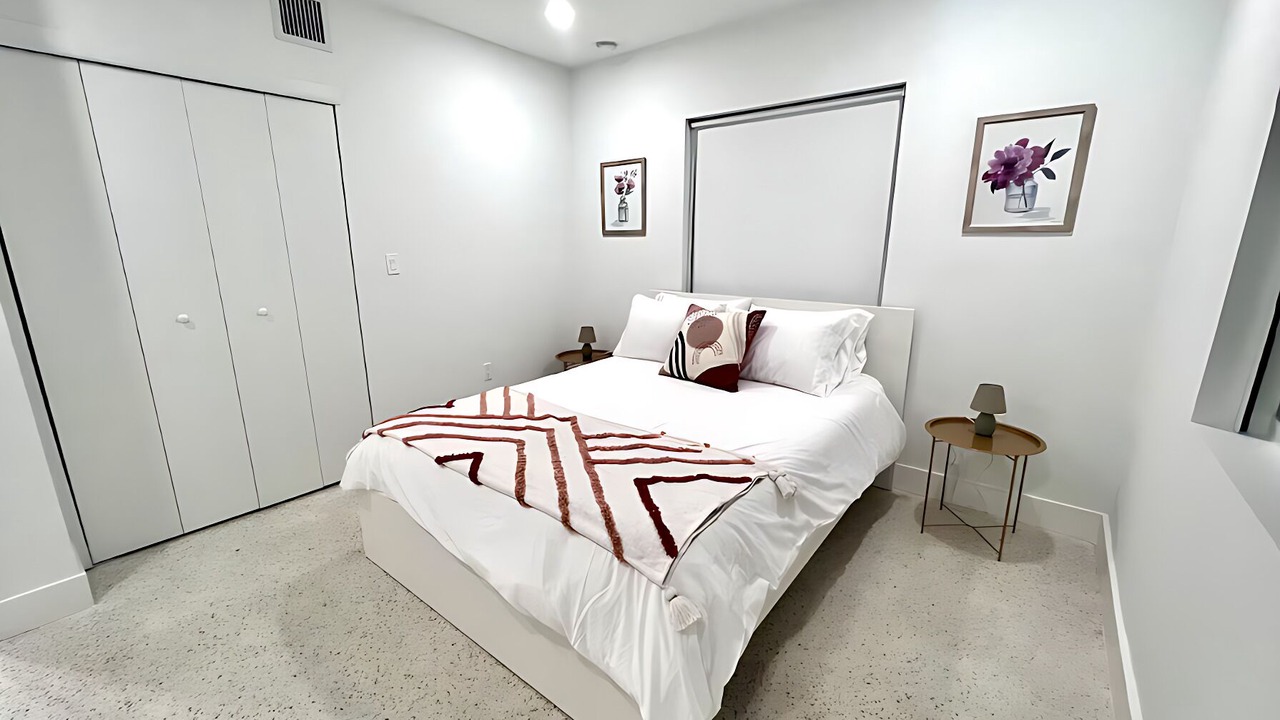 Photo of Bedroom in Coral Way