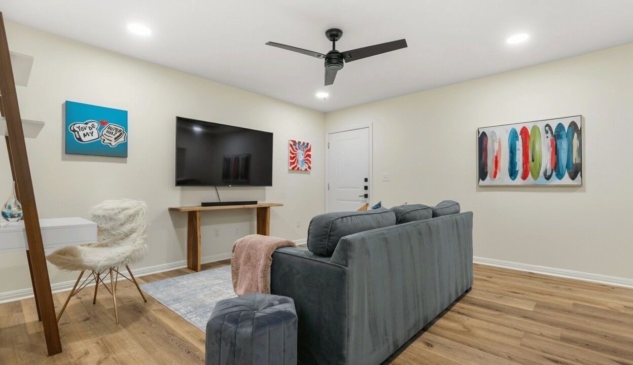 Photo of Livingroom in Millview East