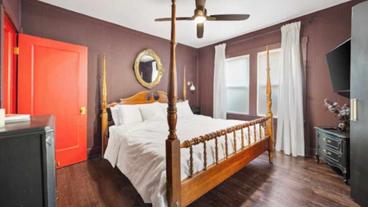 Photo of Bedroom in Central Arlington