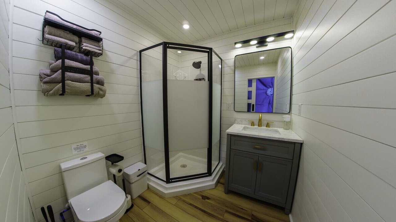 Photo of Bathroom in Balsam Grove