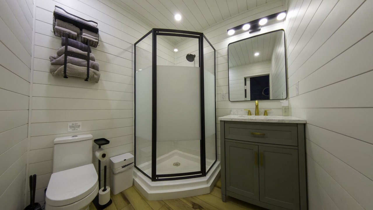 Photo of Bathroom in Balsam Grove