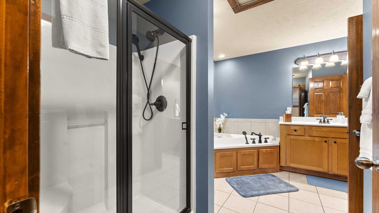 Photo of Bathroom in Reeds Spring
