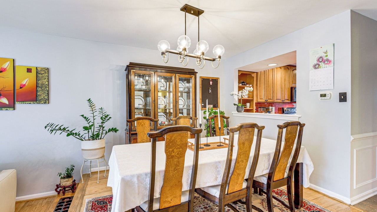 Photo of Others in Columbia