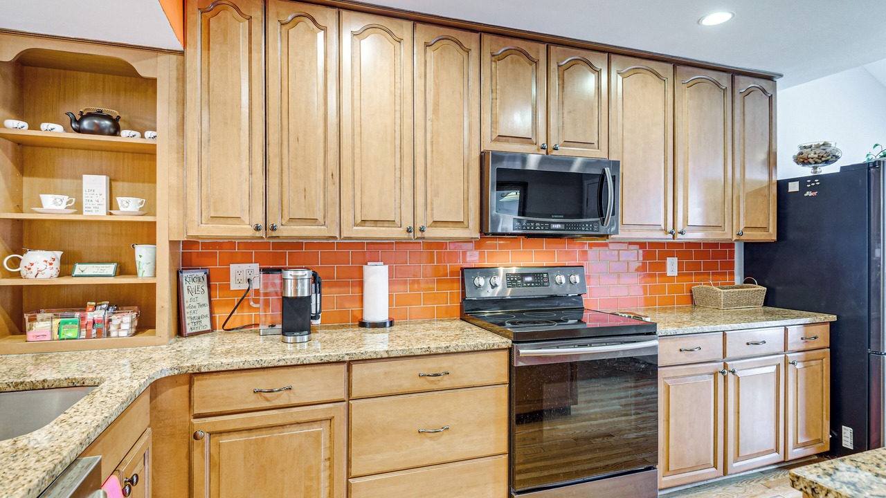 Photo of Others in Columbia