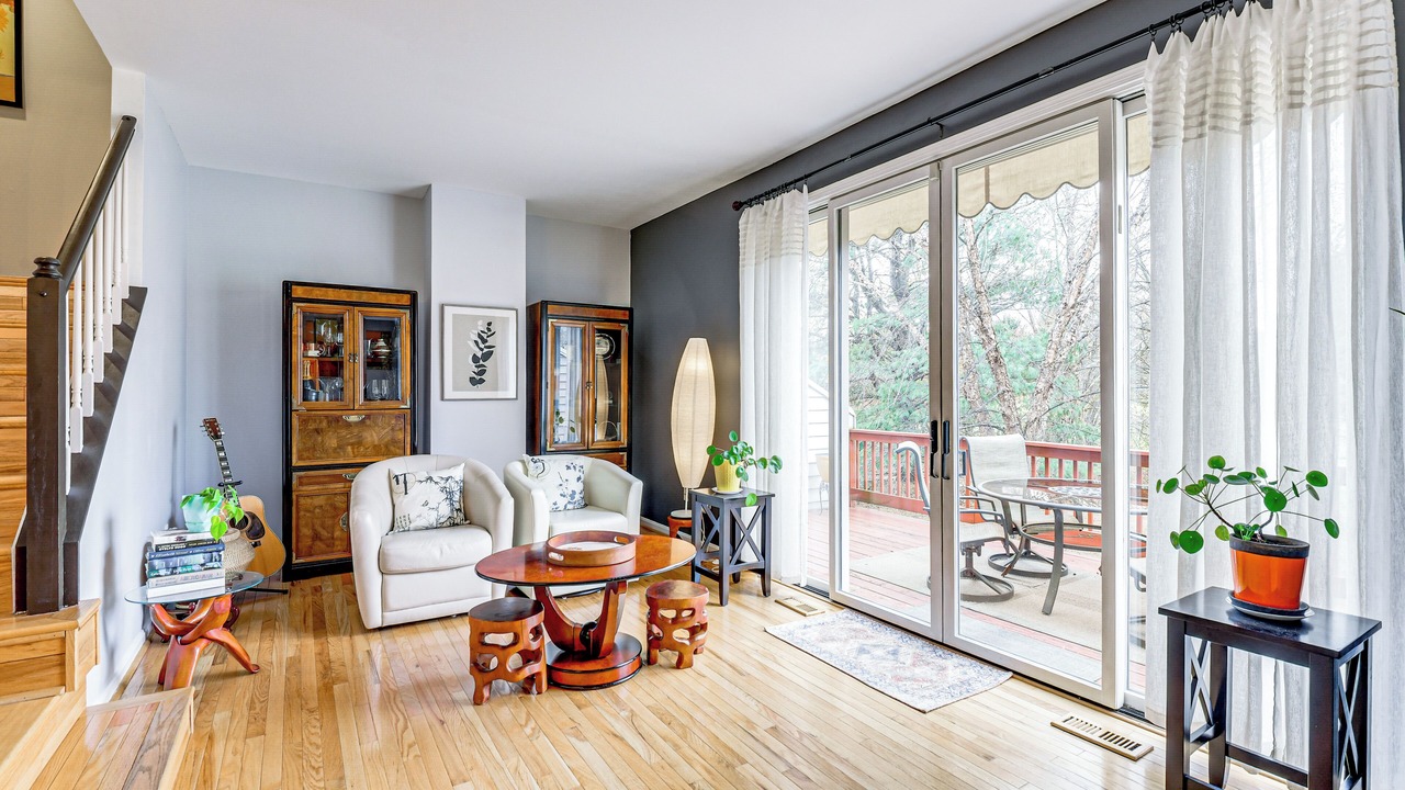 Photo of Others in Columbia