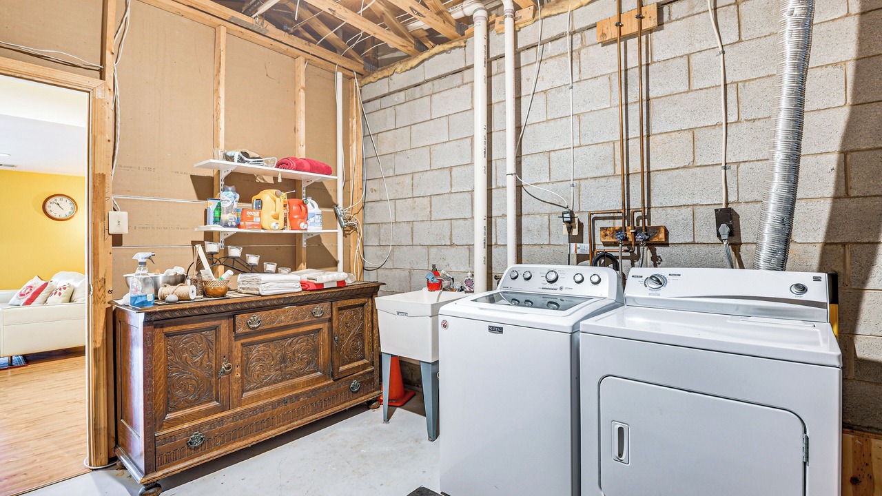 Photo of Others in Columbia