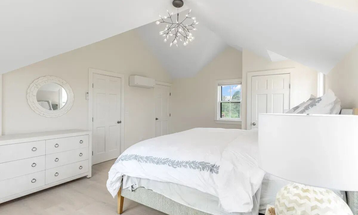 Photo of Bedroom in Madaket