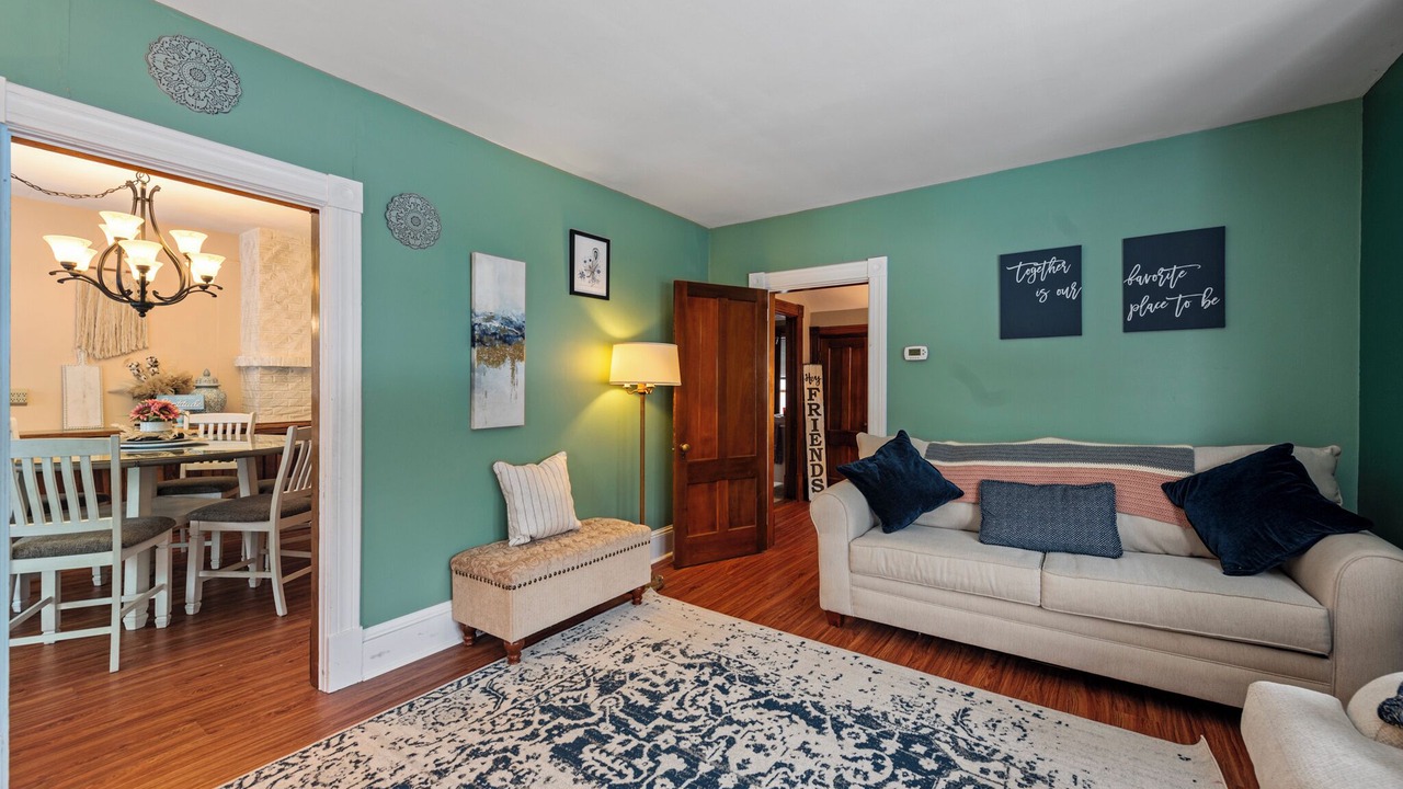 Photo of Livingroom in Warren