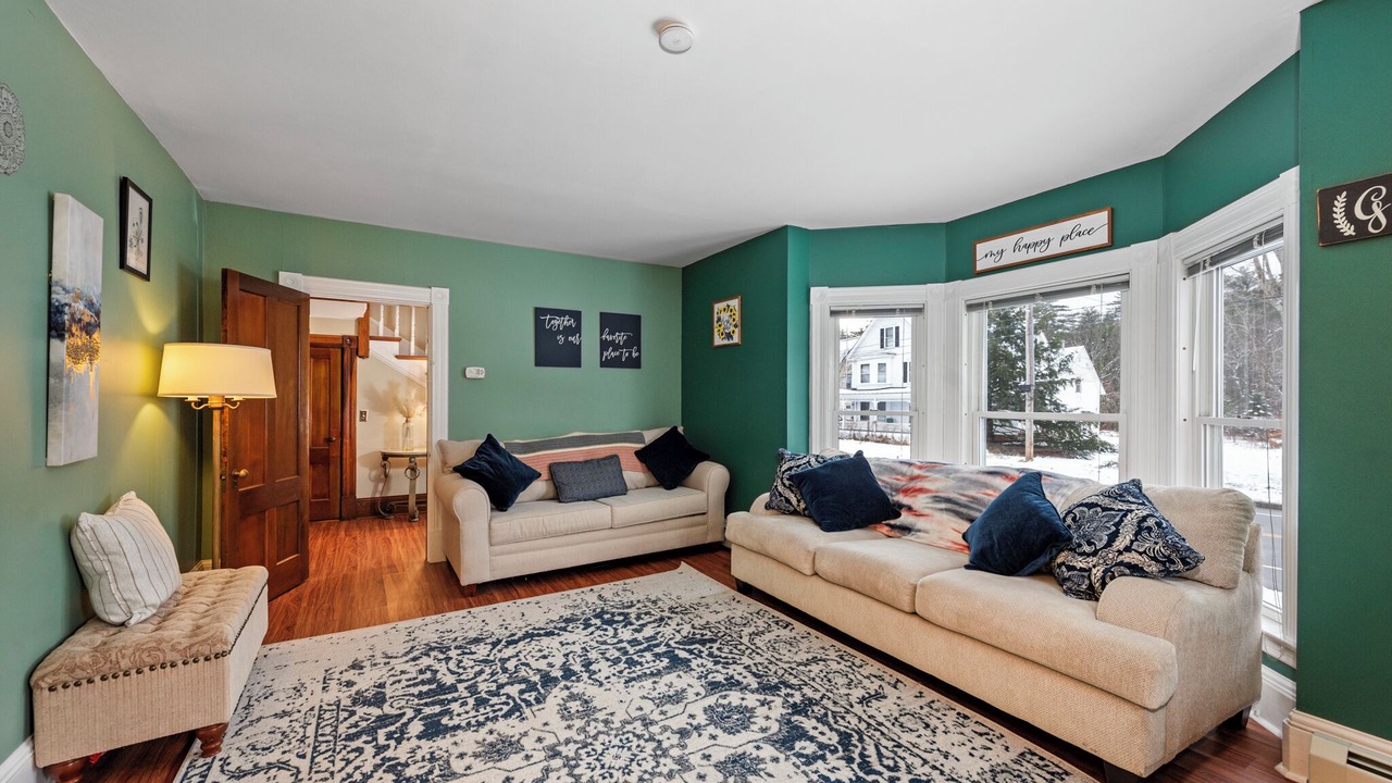 Photo of Livingroom in Warren