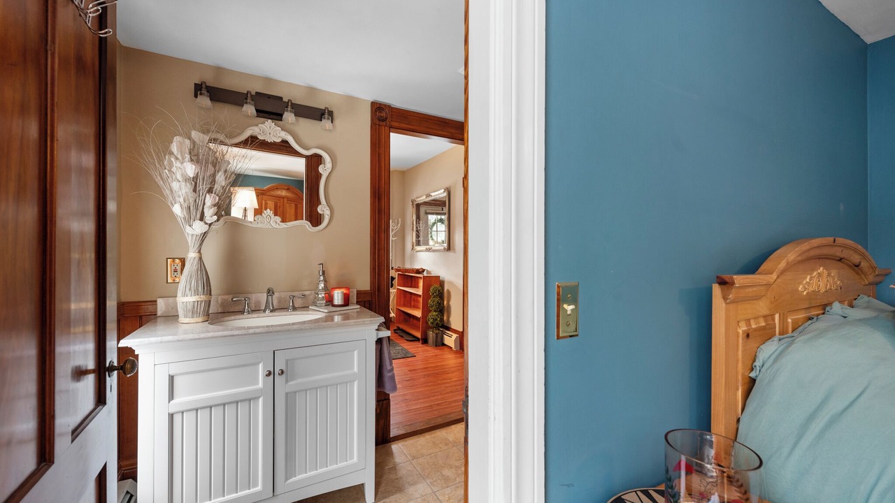 Photo of Bedroom in Warren