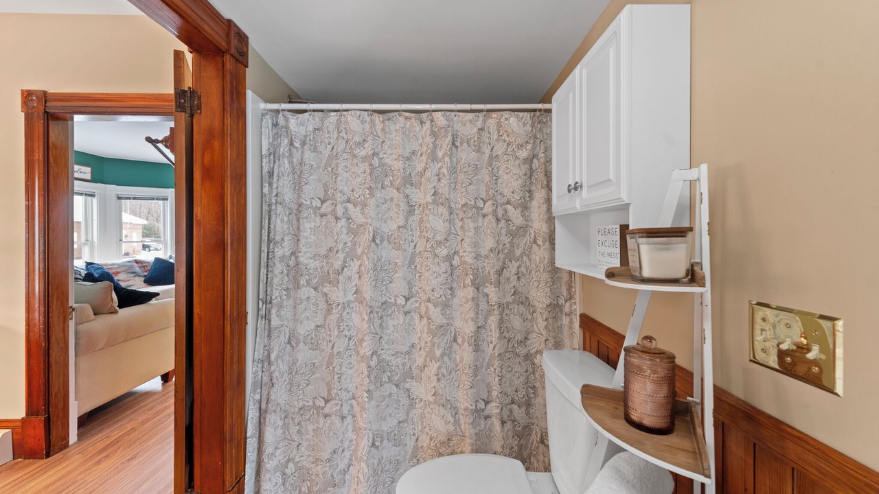 Photo of Bathroom in Warren