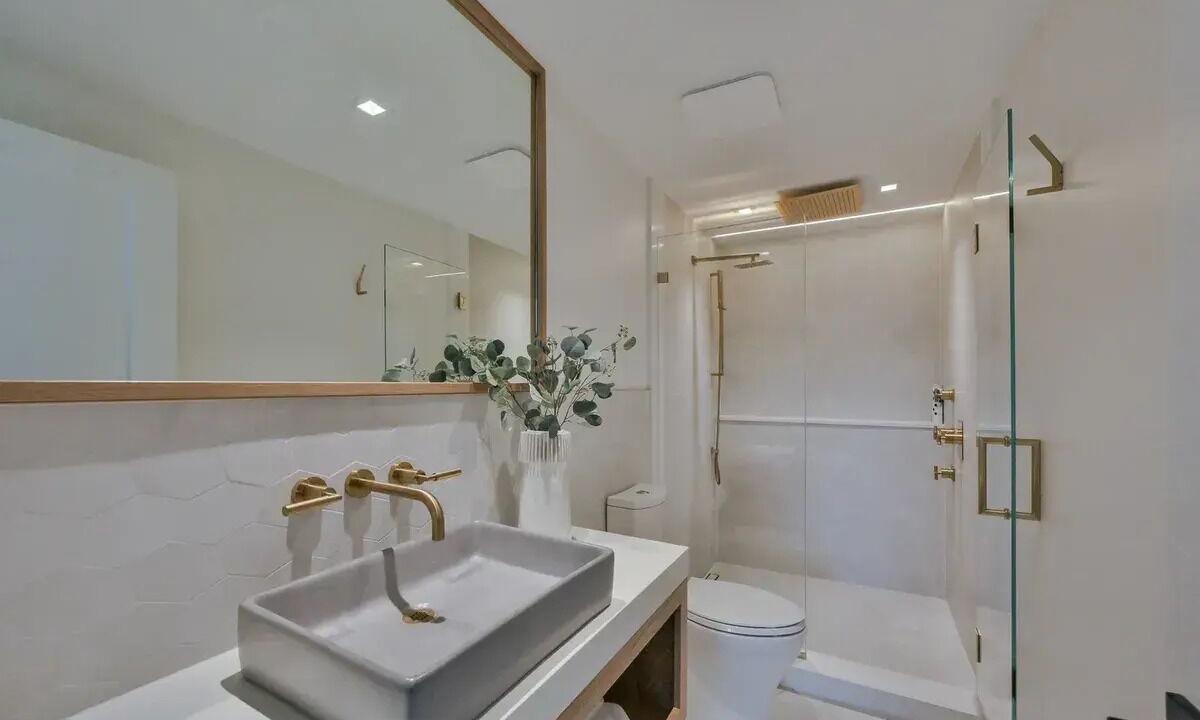 Photo of Bathroom in Madaket