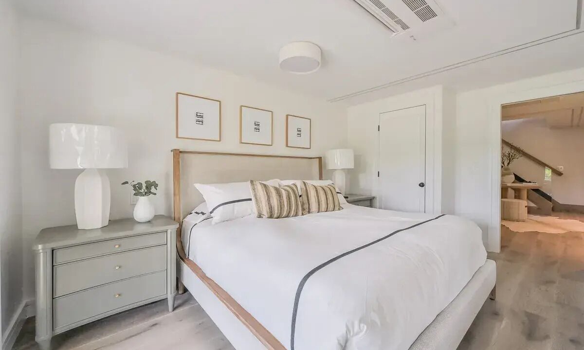 Photo of Bedroom in Madaket