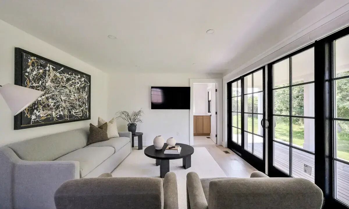 Photo of Livingroom in Madaket