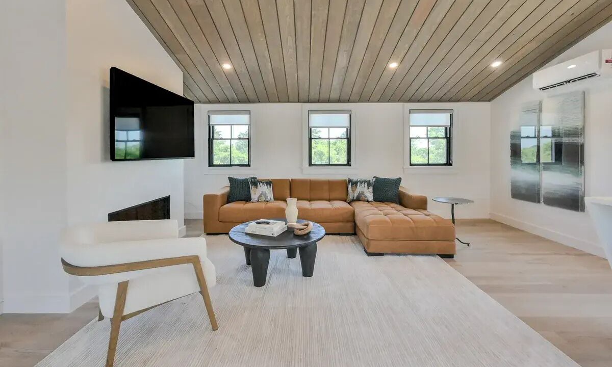 Photo of Livingroom in Madaket