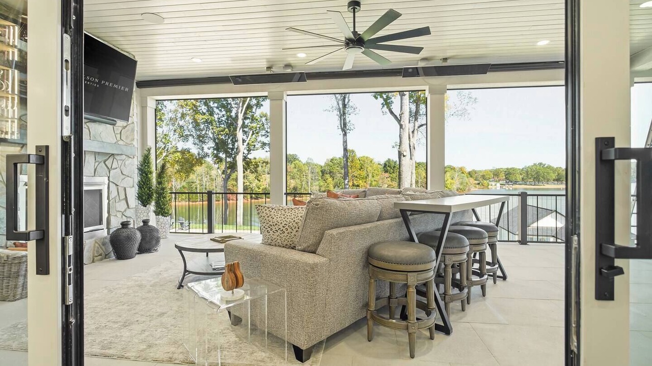 Photo of Livingroom in North Shore