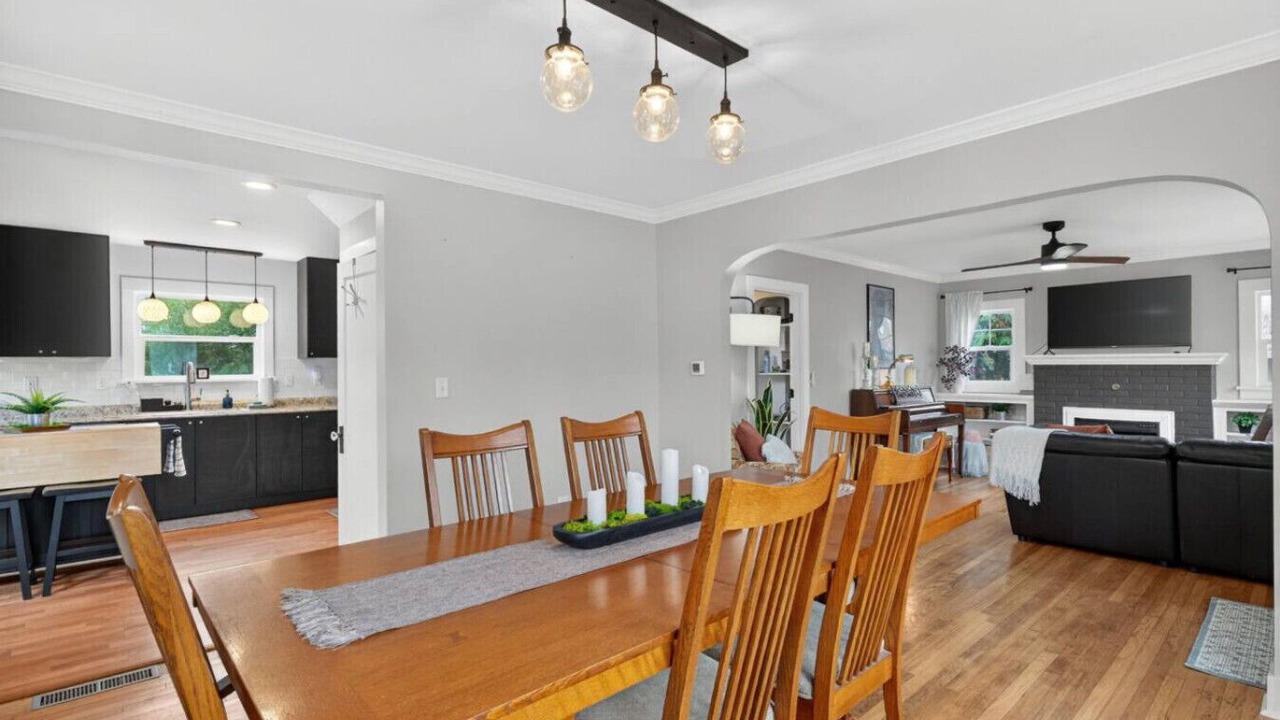 Photo of Others in Hough