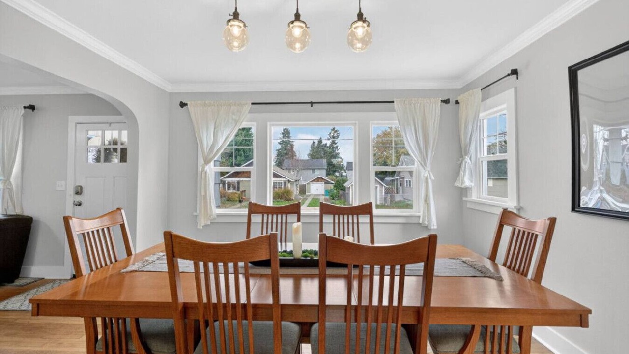 Photo of Others in Hough