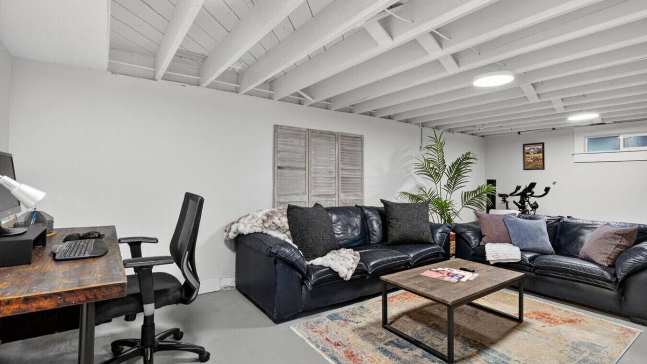 Photo of Livingroom in Hough