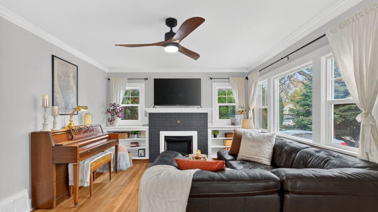 Photo of Livingroom in Hough