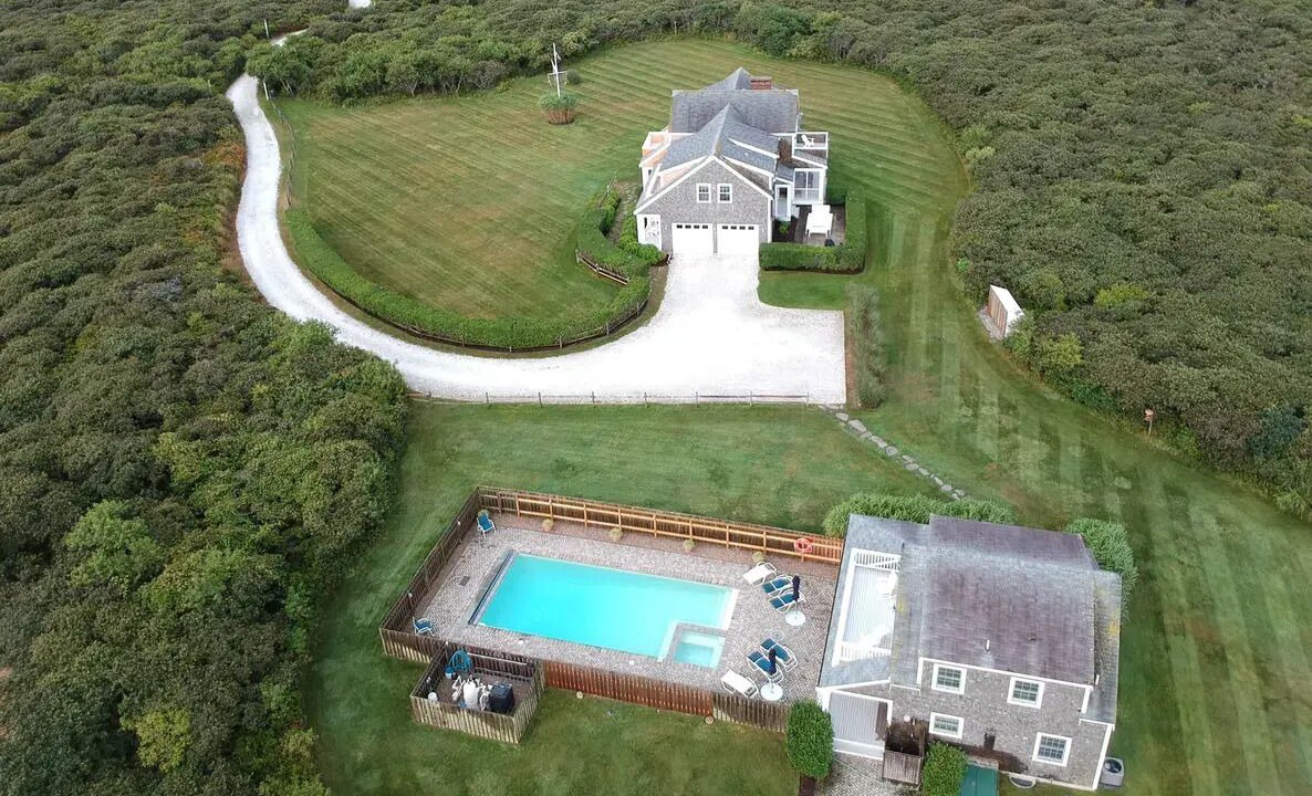 Photo of Outdoor in Tom Nevers