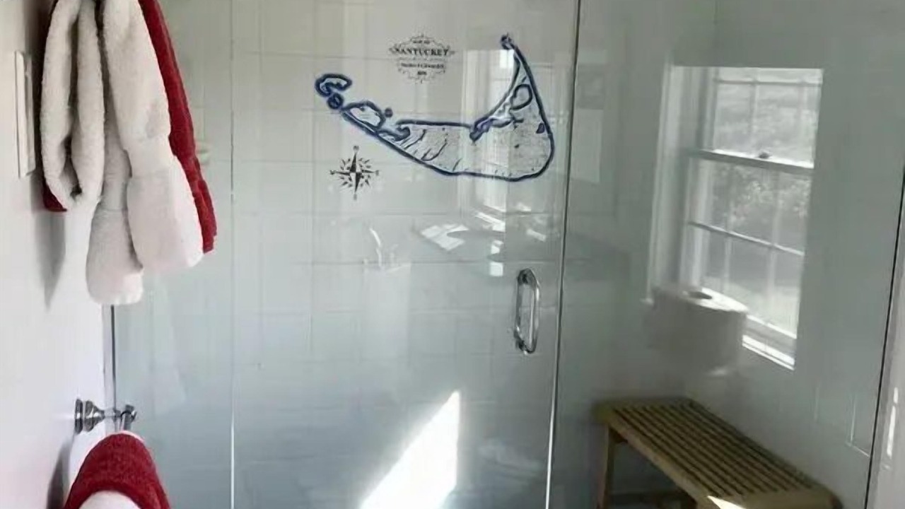 Photo of Bathroom in Tom Nevers