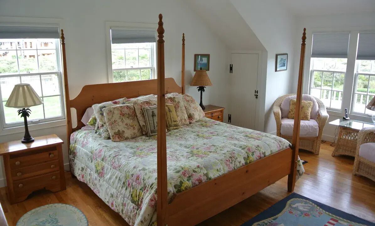 Photo of Bedroom in Tom Nevers