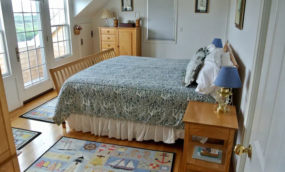 Photo of Bedroom in Tom Nevers