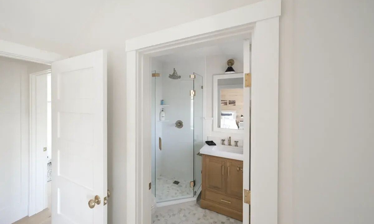 Photo of Bathroom in Brant Point