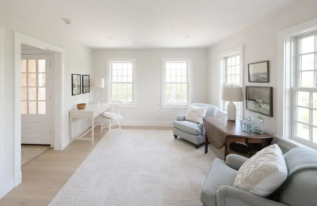 Photo of Livingroom in Brant Point