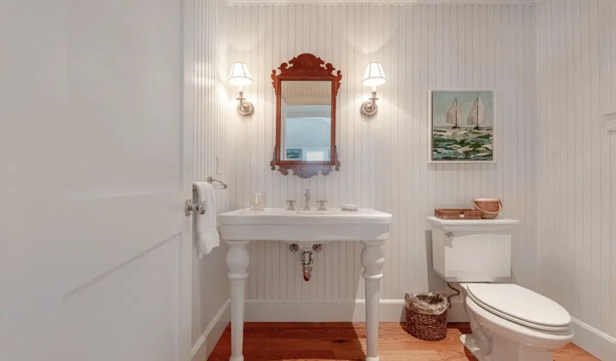 Photo of Bathroom in Cliff
