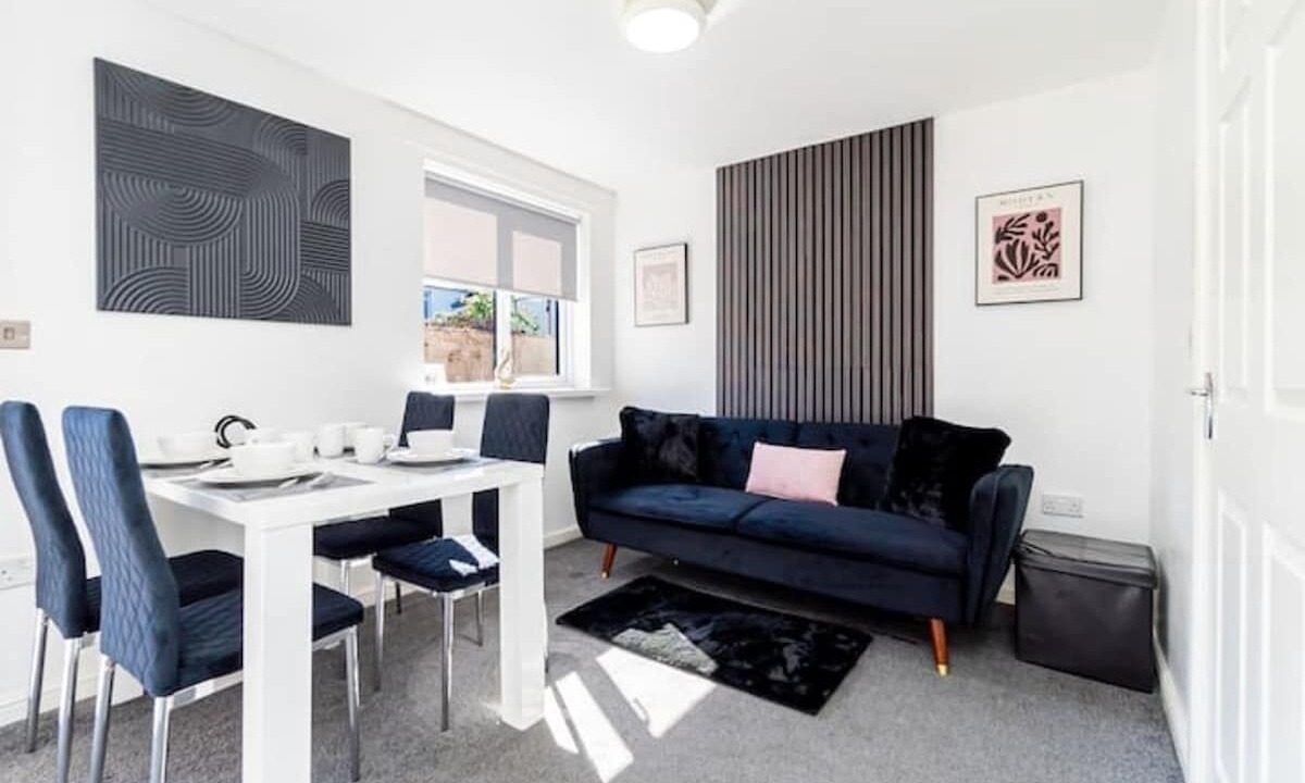 Photo of Others in Plasnewydd