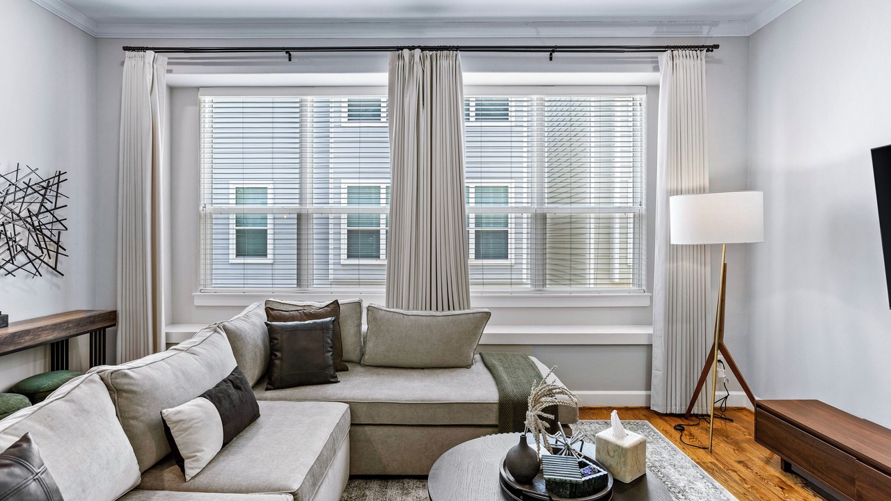 Photo of Livingroom in Greater Heights