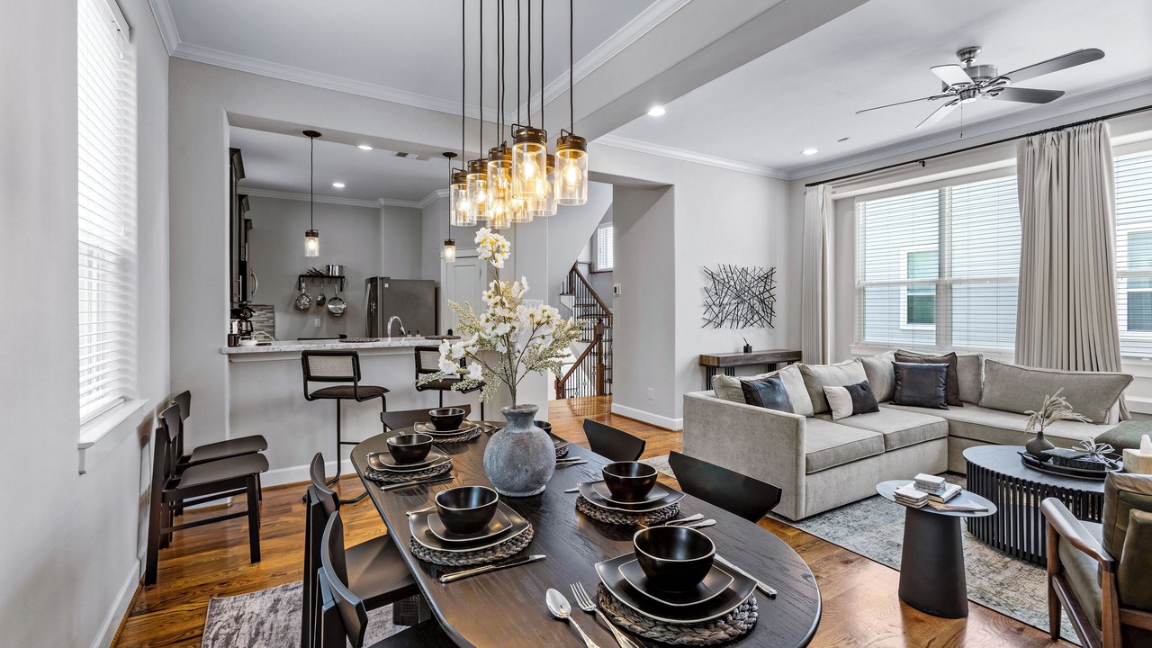Photo of Livingroom in Greater Heights