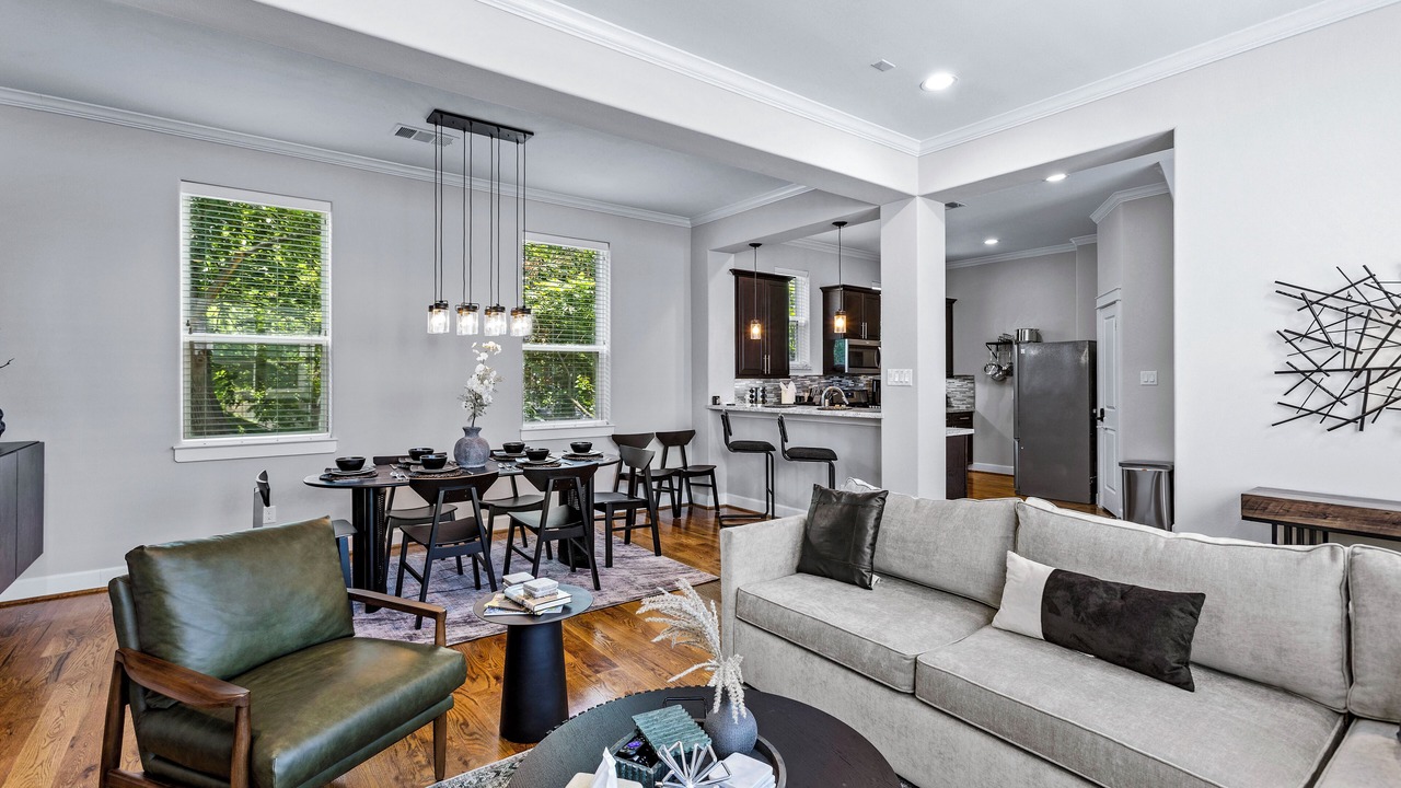 Photo of Livingroom in Greater Heights