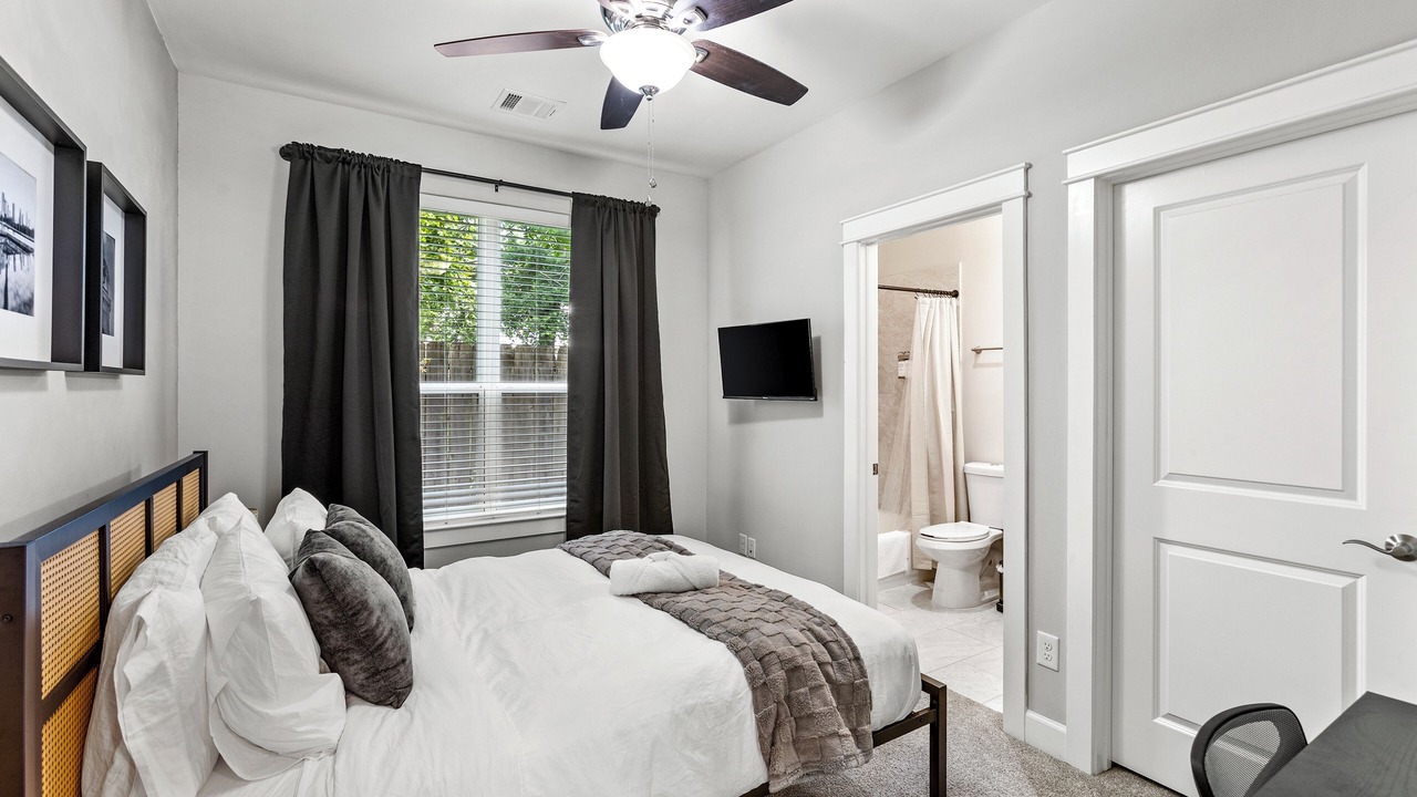 Photo of Bedroom in Greater Heights