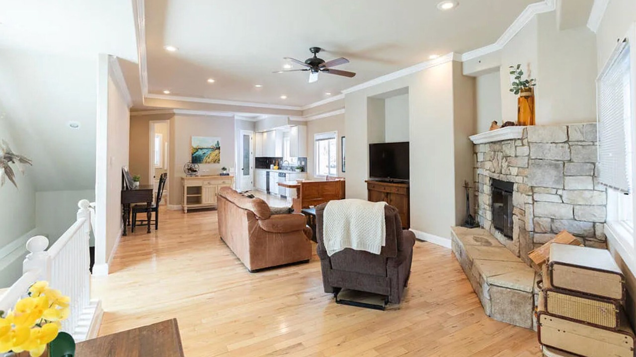 Photo of Livingroom in Cedar Glen