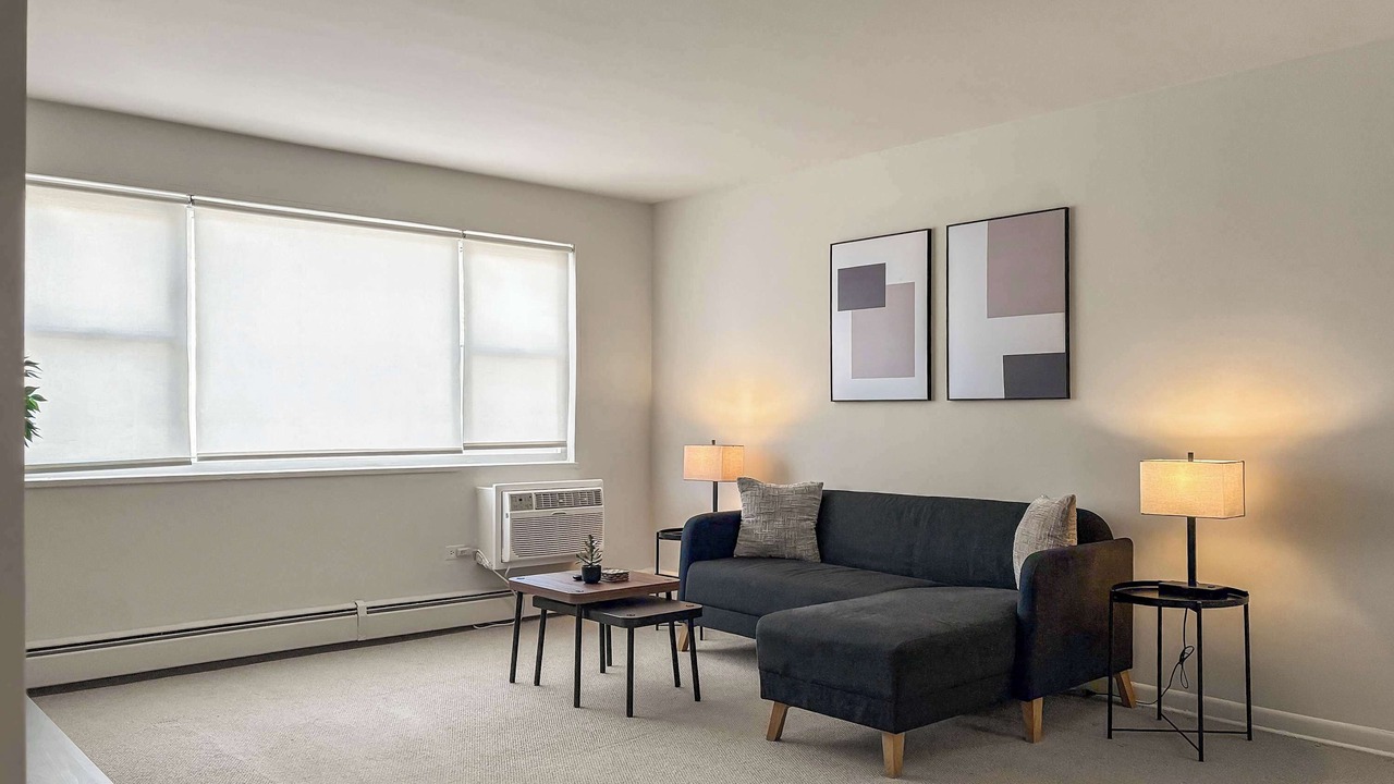 Photo of Livingroom in Skokie