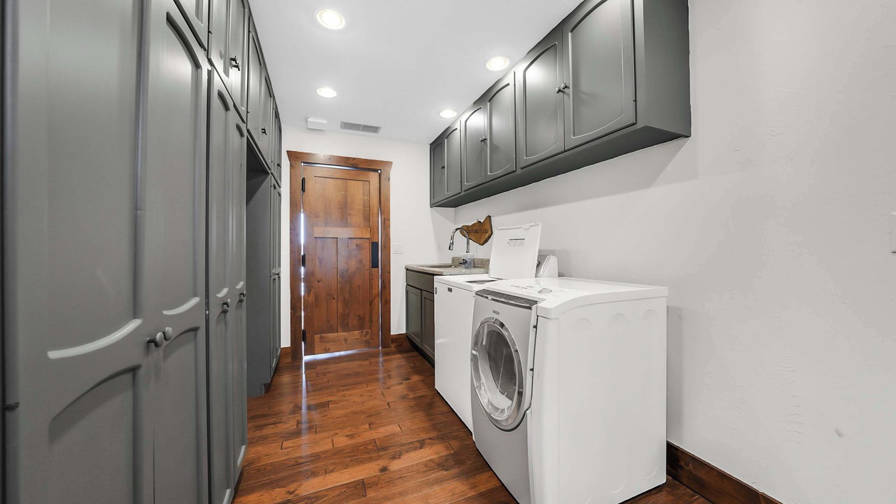 Photo of Bedroom in Sunrise Beach