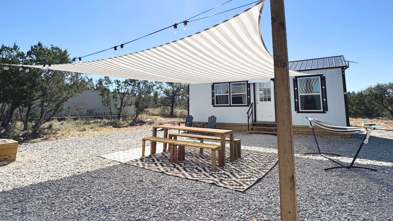 Photo of Outdoor in Rochelle