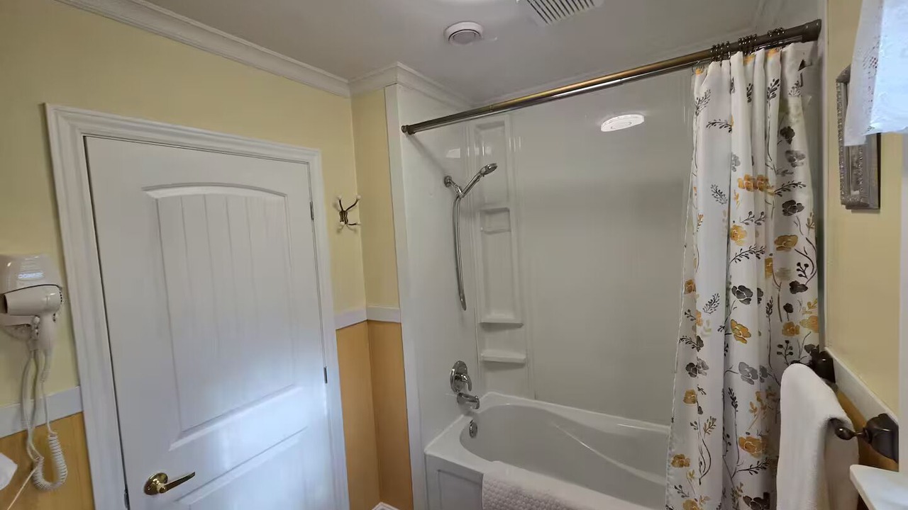 Photo of Bathroom in Trinity