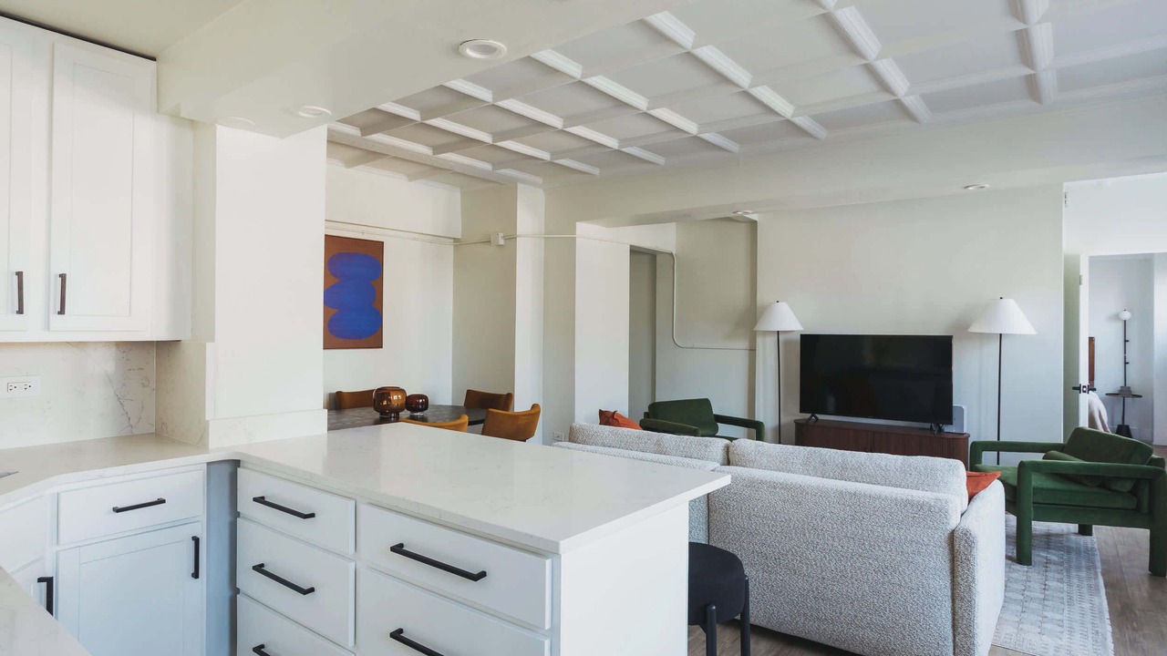 Photo of Livingroom in Near North Side