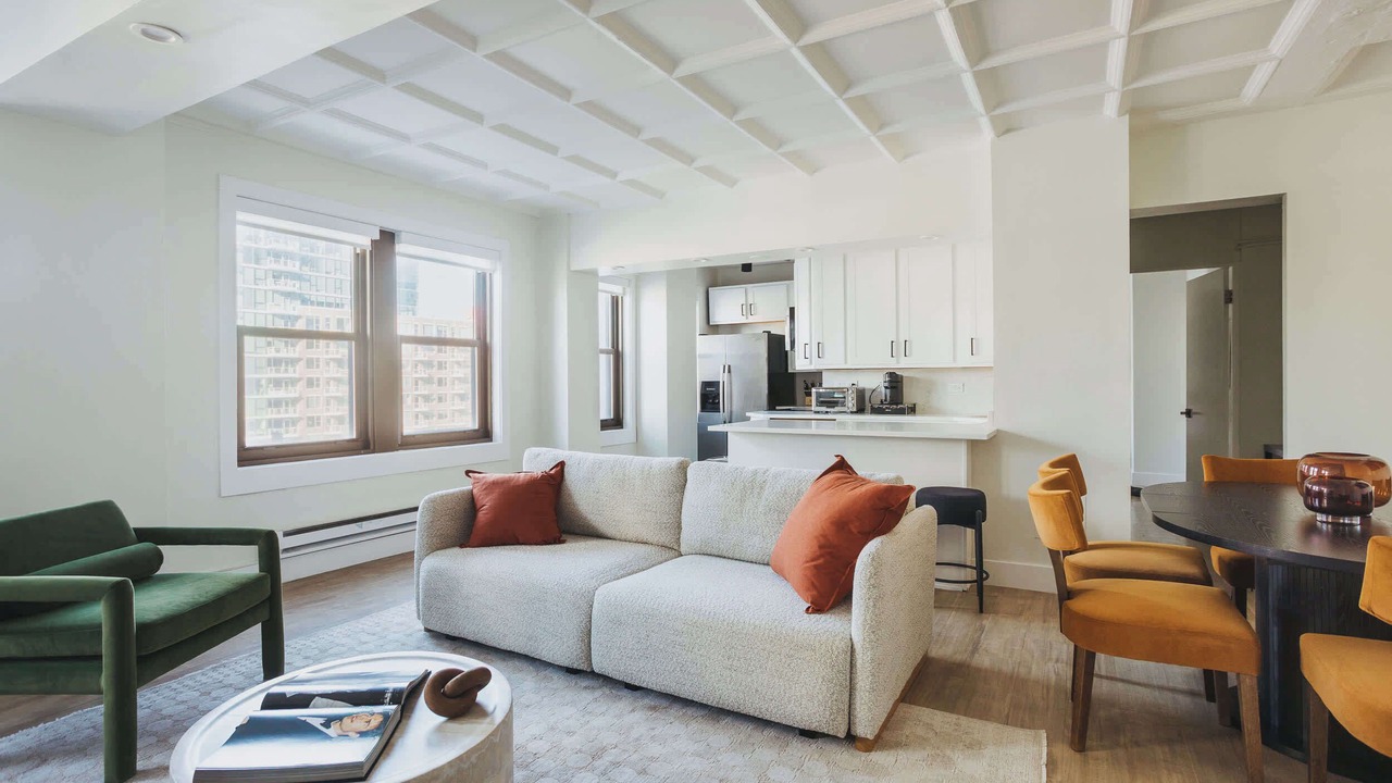 Photo of Livingroom in Near North Side