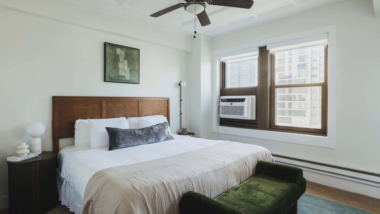 Photo of Bedroom in Near North Side
