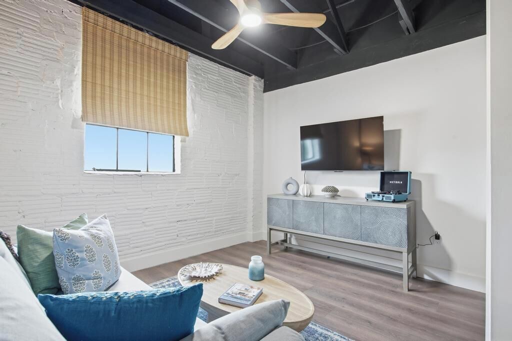 Photo of Livingroom in Downtown Jacksonville