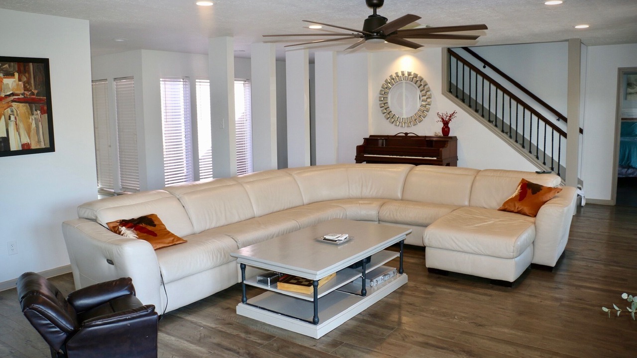 Photo of Livingroom in Quail Valley