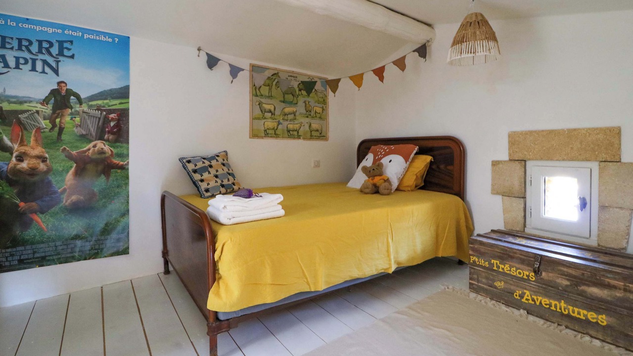 Photo of Bedroom in Saint-Laurent-La-Vernede