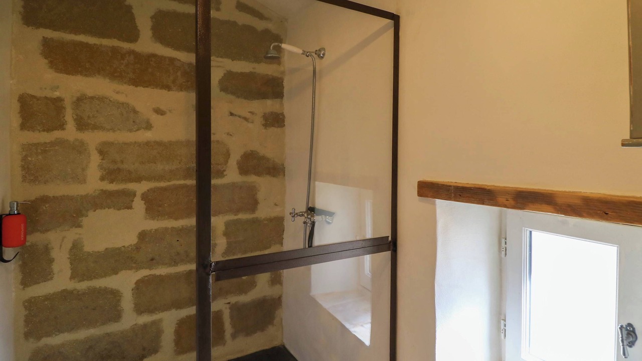 Photo of Bathroom in Saint-Laurent-La-Vernede